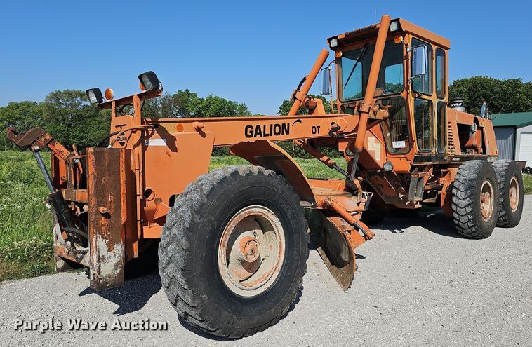 image for item DO2690 1994 Galion 830  motor grader