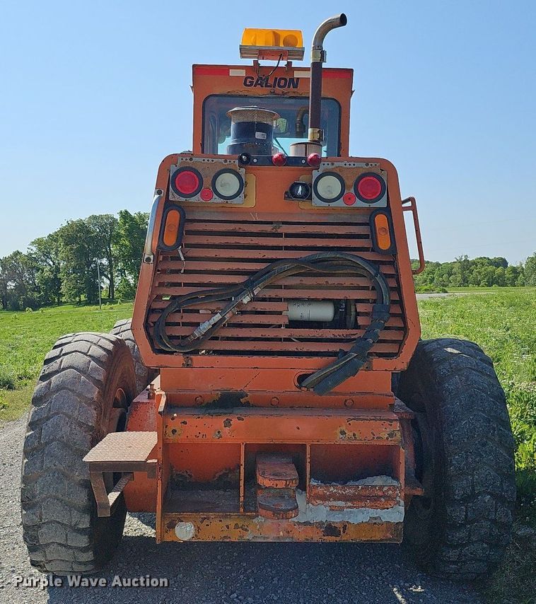 image for item DO2690 1994 Galion 830  motor grader