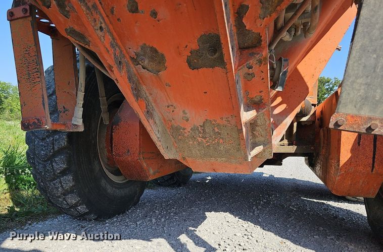 image for item DO2690 1994 Galion 830  motor grader