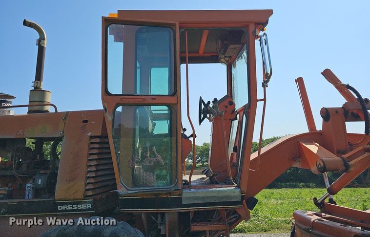 image for item DO2690 1994 Galion 830  motor grader