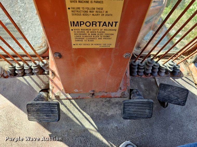 image for item DO2690 1994 Galion 830  motor grader