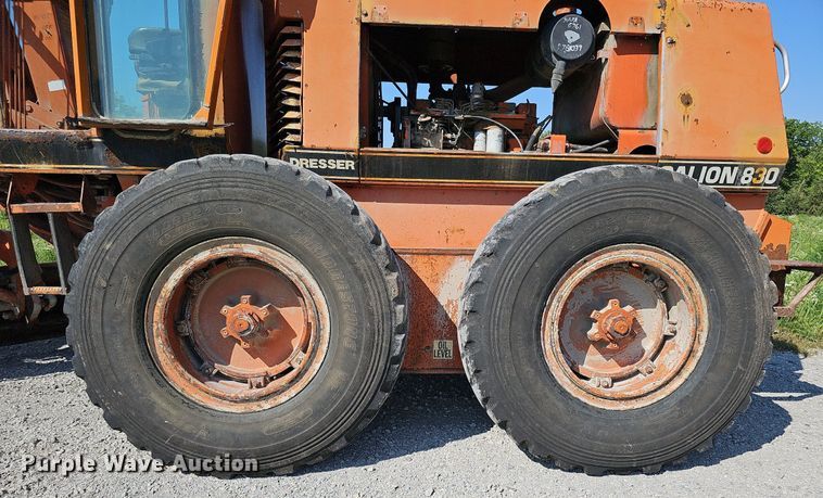 image for item DO2690 1994 Galion 830  motor grader