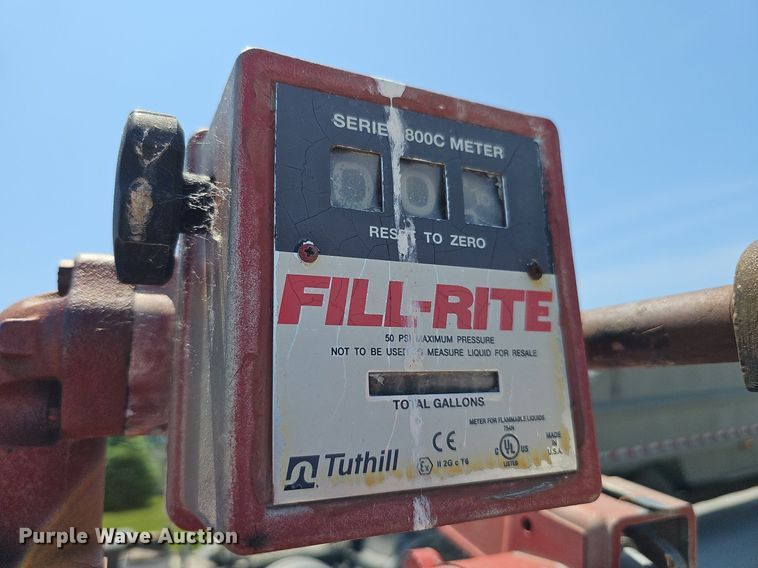 image for item DO2694 Approximately 1,000 gallon fuel tank