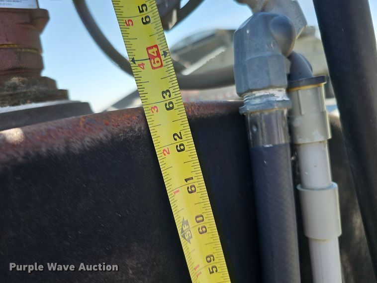 image for item DO2694 Approximately 1,000 gallon fuel tank