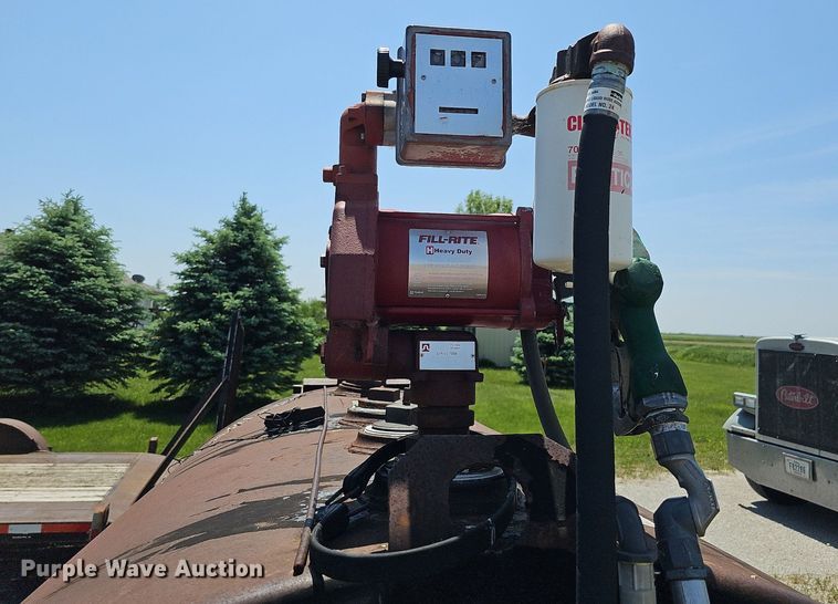 image for item DO2695 Approximately 1,000 gallon fuel tank