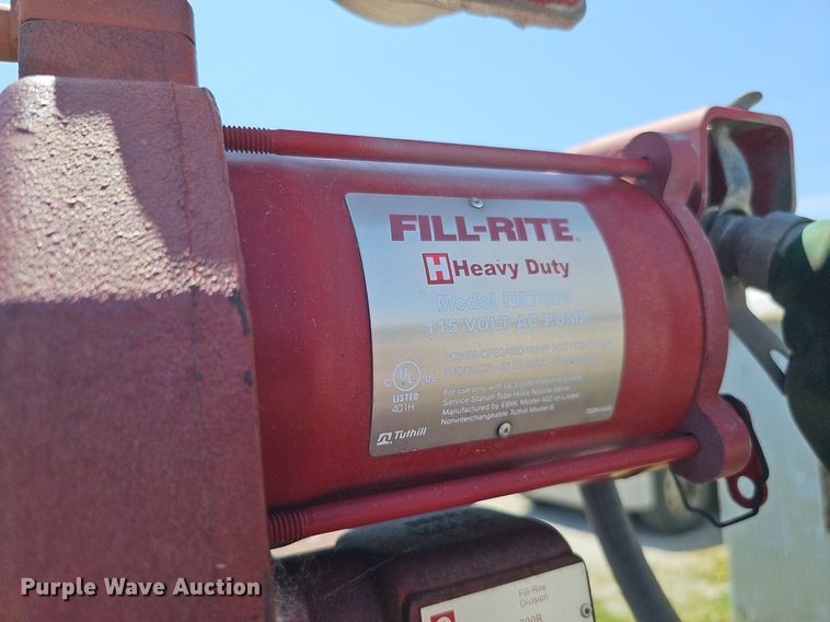 image for item DO2695 Approximately 1,000 gallon fuel tank