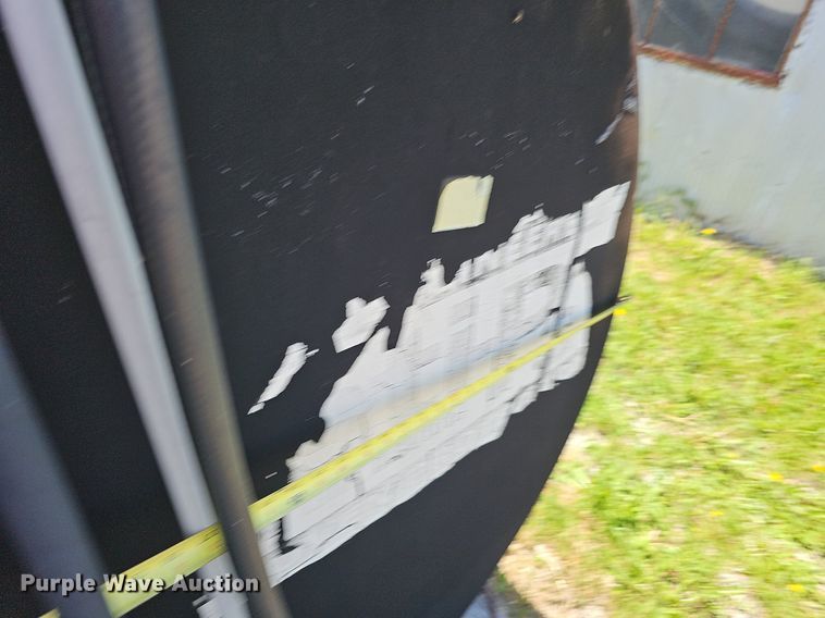 image for item DO2695 Approximately 1,000 gallon fuel tank