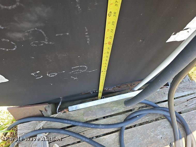 image for item DO2695 Approximately 1,000 gallon fuel tank