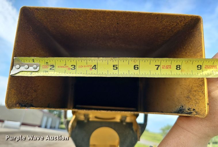 image for item DO2696 2020 Vermeer BC1500  wood chipper