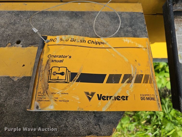 image for item DO2696 2020 Vermeer BC1500  wood chipper