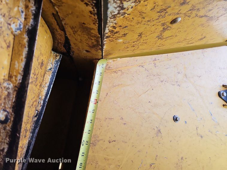 image for item DO2696 2020 Vermeer BC1500  wood chipper