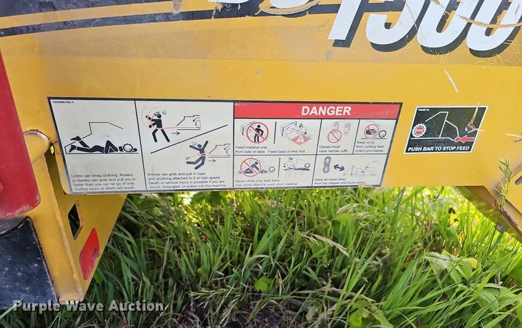 image for item DO2696 2020 Vermeer BC1500  wood chipper