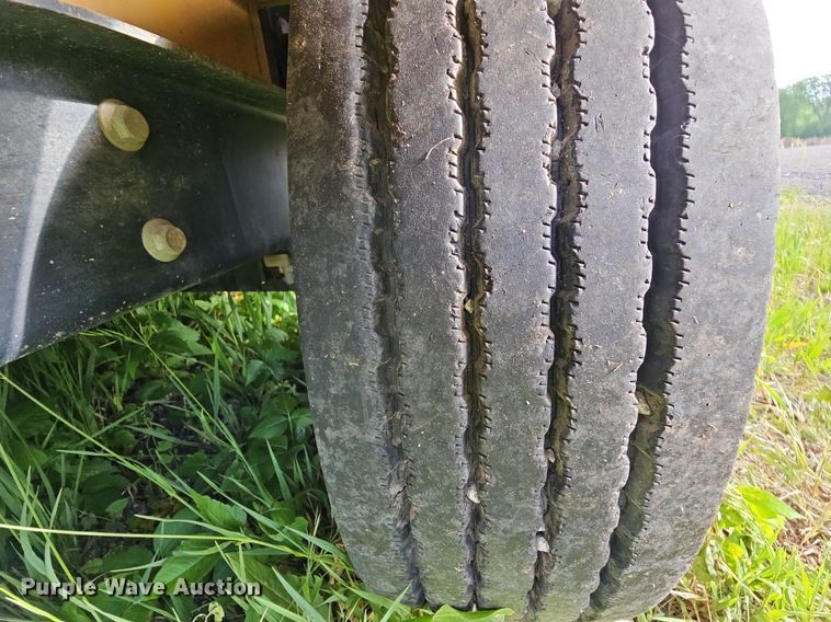 image for item DO2696 2020 Vermeer BC1500  wood chipper