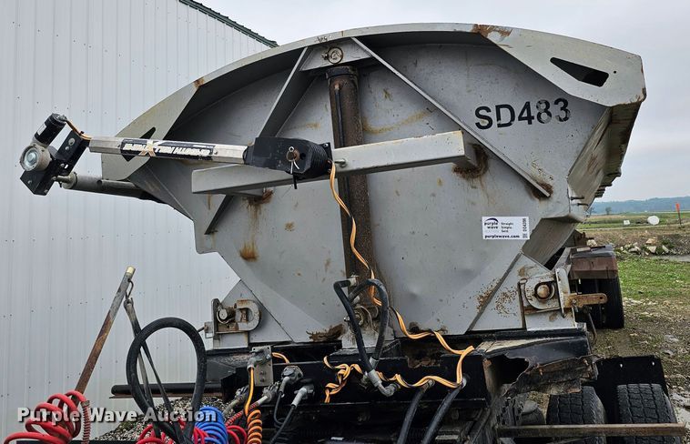 image for item DO4396 1999 Smithco  side dump trailer