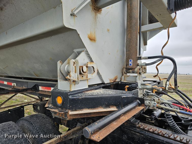 image for item DO4396 1999 Smithco  side dump trailer