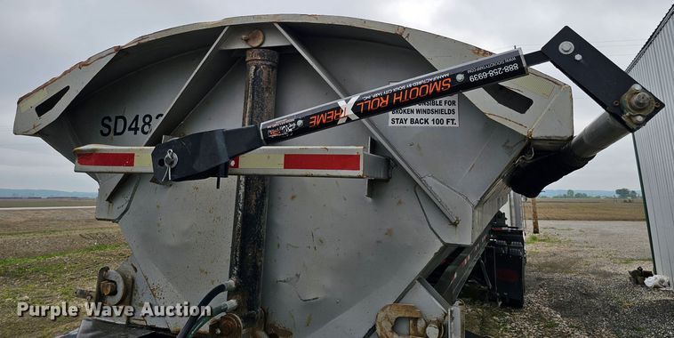 image for item DO4396 1999 Smithco  side dump trailer