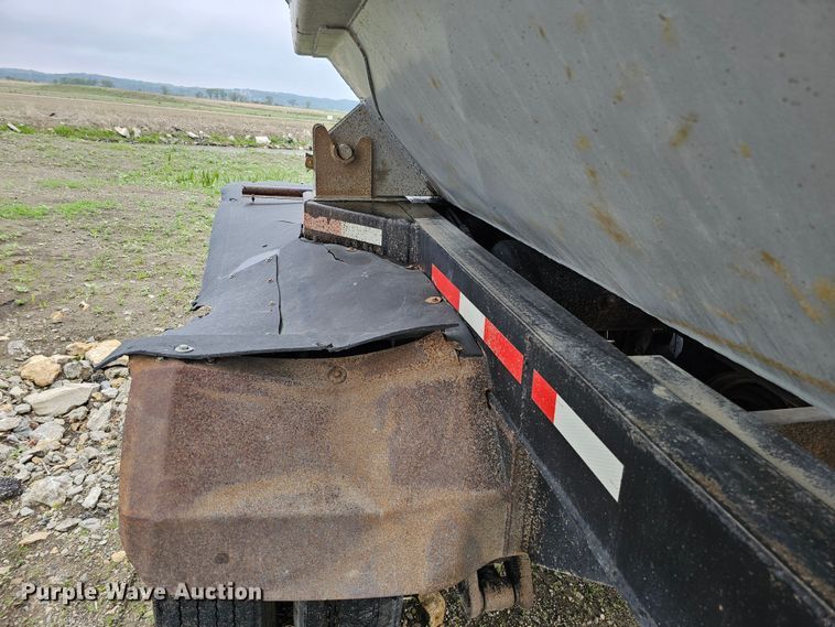 image for item DO4396 1999 Smithco  side dump trailer