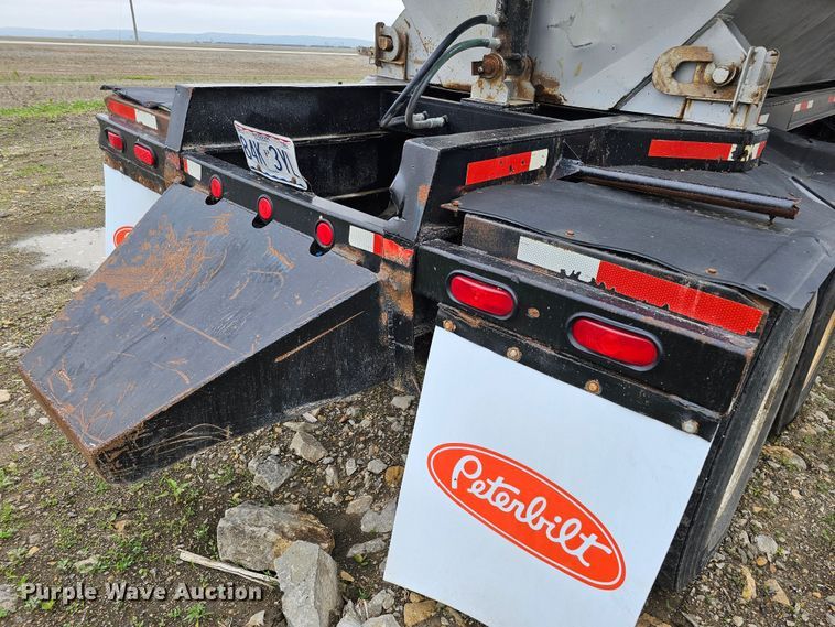 image for item DO4396 1999 Smithco  side dump trailer