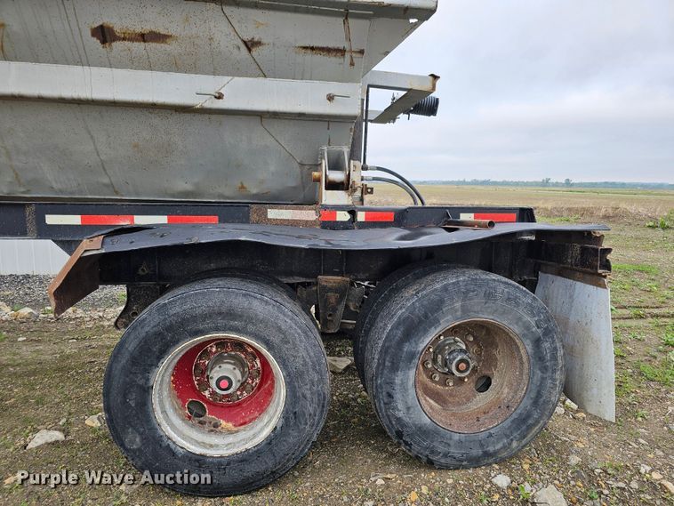 image for item DO4396 1999 Smithco  side dump trailer