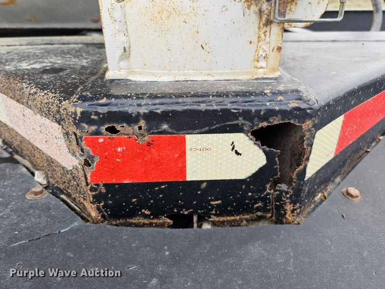 image for item DO4396 1999 Smithco  side dump trailer