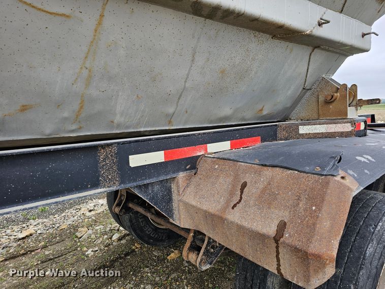 image for item DO4396 1999 Smithco  side dump trailer