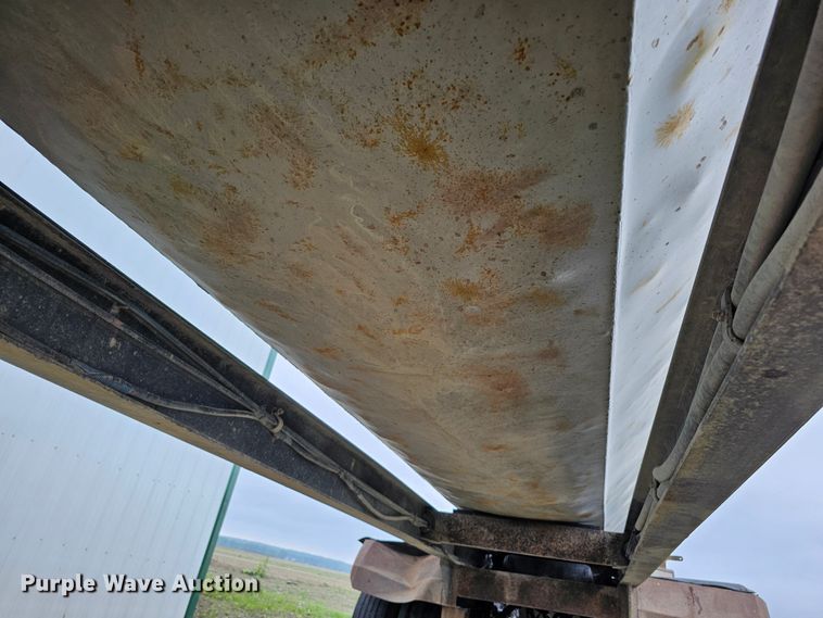 image for item DO4396 1999 Smithco  side dump trailer