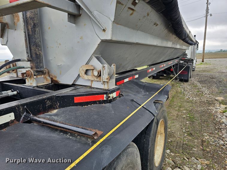 image for item DO4396 1999 Smithco  side dump trailer