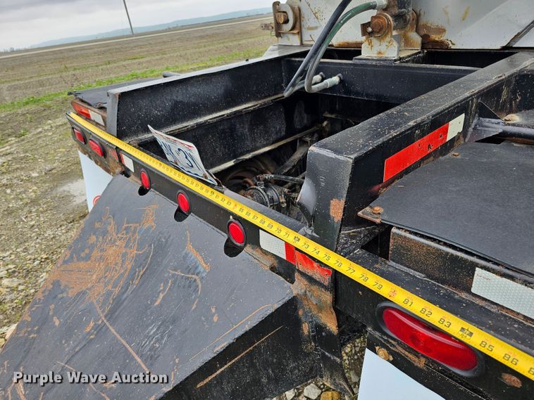 image for item DO4396 1999 Smithco  side dump trailer