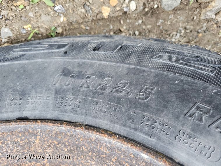 image for item DO4396 1999 Smithco  side dump trailer