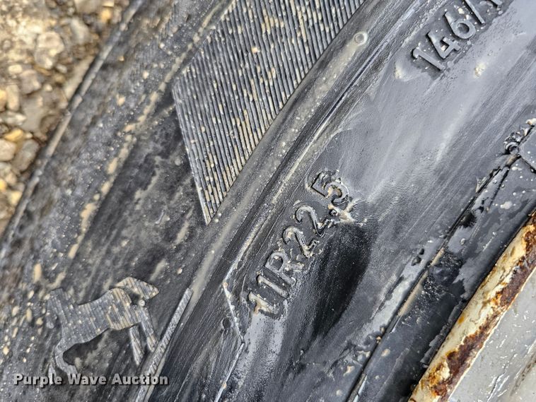 image for item DO4396 1999 Smithco  side dump trailer