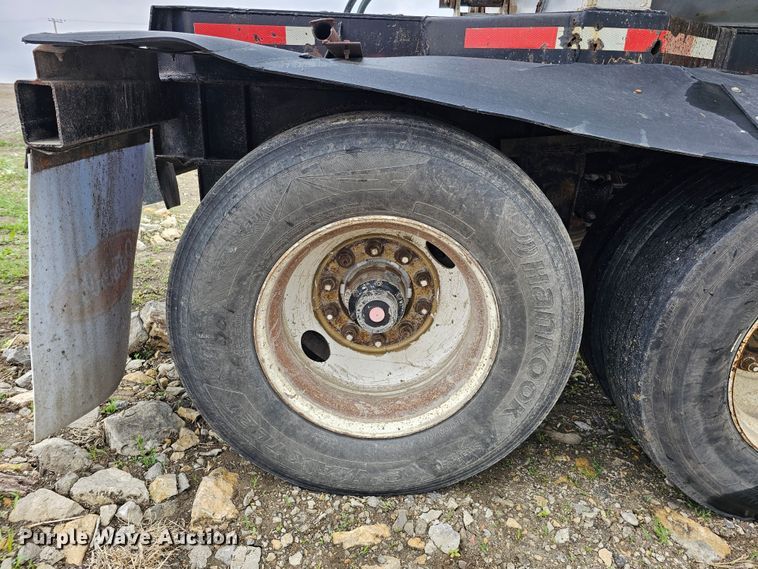 image for item DO4396 1999 Smithco  side dump trailer