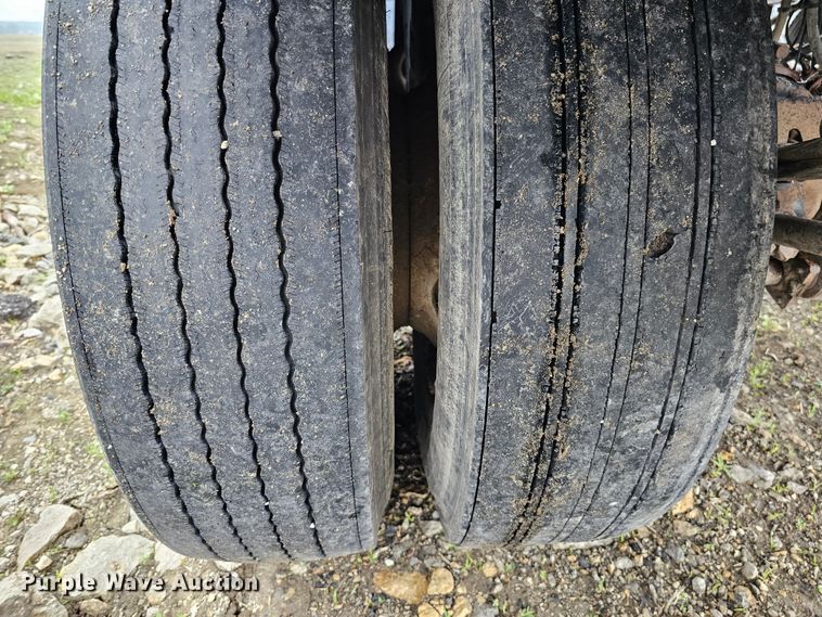 image for item DO4396 1999 Smithco  side dump trailer