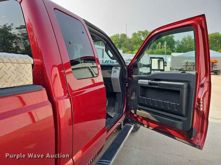 image for item DO4398 2014 Ford F250 Super Duty Lariat  SuperCab pickup truck