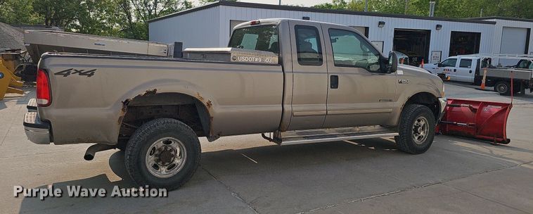 image for item DO4399 2002 Ford F250 Super Duty XLT  SuperCab pickup truck