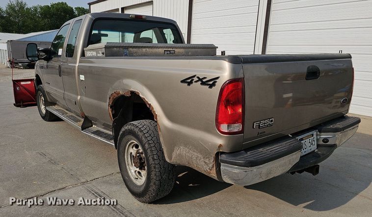 image for item DO4399 2002 Ford F250 Super Duty XLT  SuperCab pickup truck