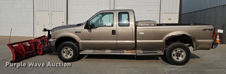 image for item DO4399 2002 Ford F250 Super Duty XLT  SuperCab pickup truck