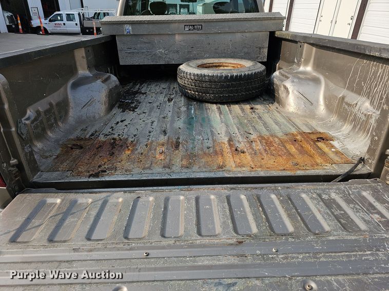 image for item DO4399 2002 Ford F250 Super Duty XLT  SuperCab pickup truck