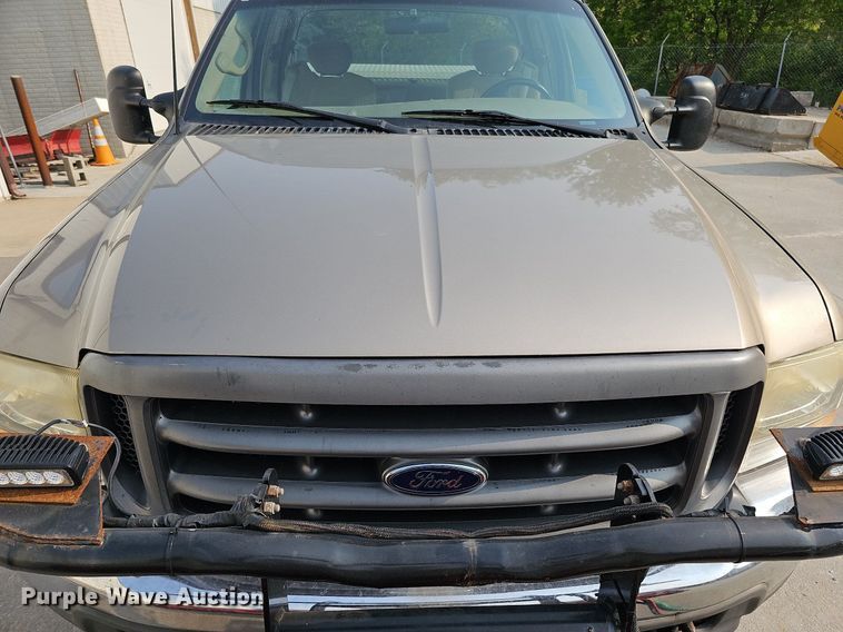 image for item DO4399 2002 Ford F250 Super Duty XLT  SuperCab pickup truck