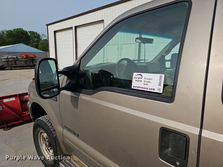 image for item DO4399 2002 Ford F250 Super Duty XLT  SuperCab pickup truck