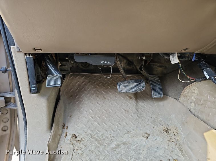 image for item DO4399 2002 Ford F250 Super Duty XLT  SuperCab pickup truck