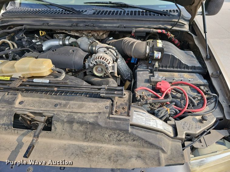 image for item DO4399 2002 Ford F250 Super Duty XLT  SuperCab pickup truck