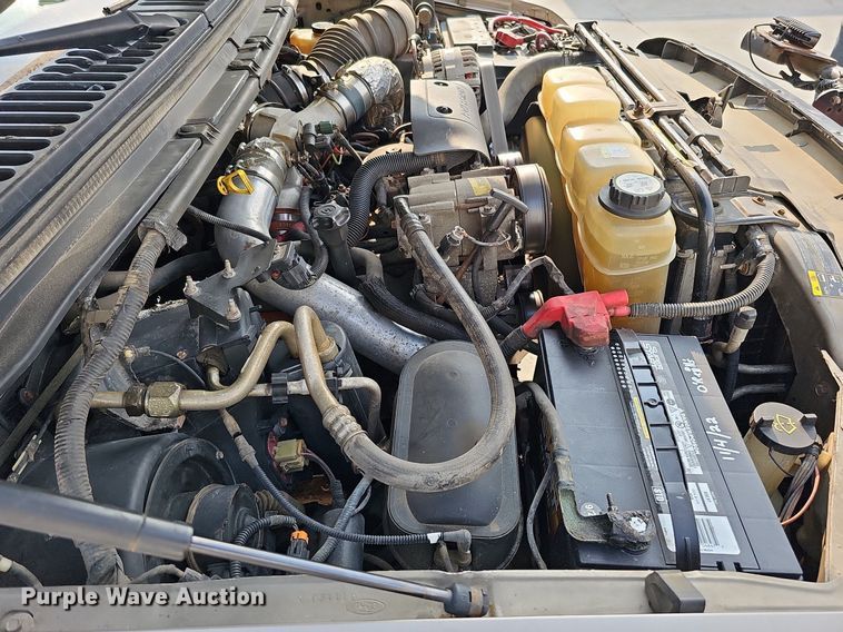 image for item DO4399 2002 Ford F250 Super Duty XLT  SuperCab pickup truck