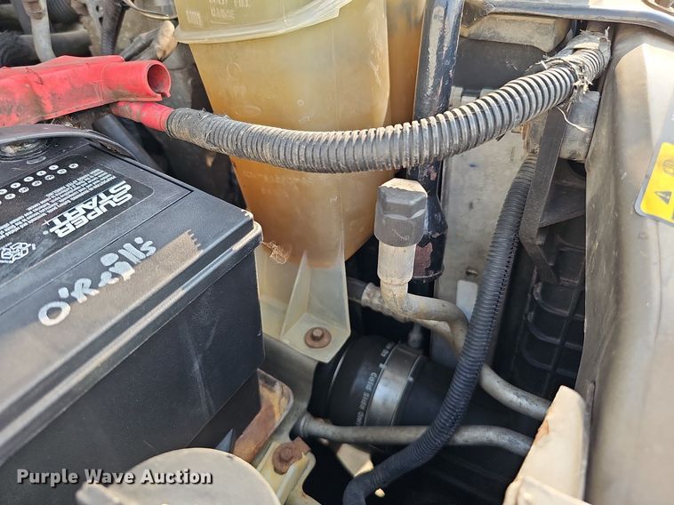 image for item DO4399 2002 Ford F250 Super Duty XLT  SuperCab pickup truck