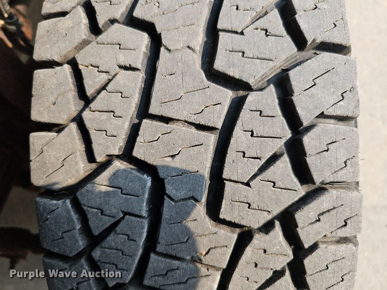 image for item DO4399 2002 Ford F250 Super Duty XLT  SuperCab pickup truck