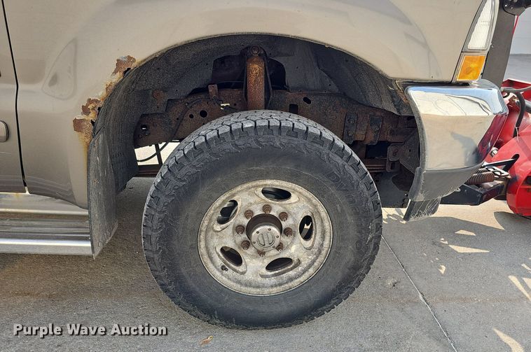 image for item DO4399 2002 Ford F250 Super Duty XLT  SuperCab pickup truck