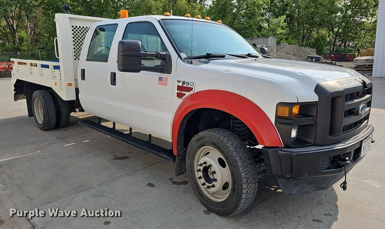 image for item DO4400 2008 Ford F550 Super Duty XL  Crew Cab flatbed truck