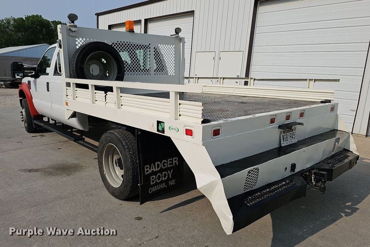 image for item DO4400 2008 Ford F550 Super Duty XL  Crew Cab flatbed truck