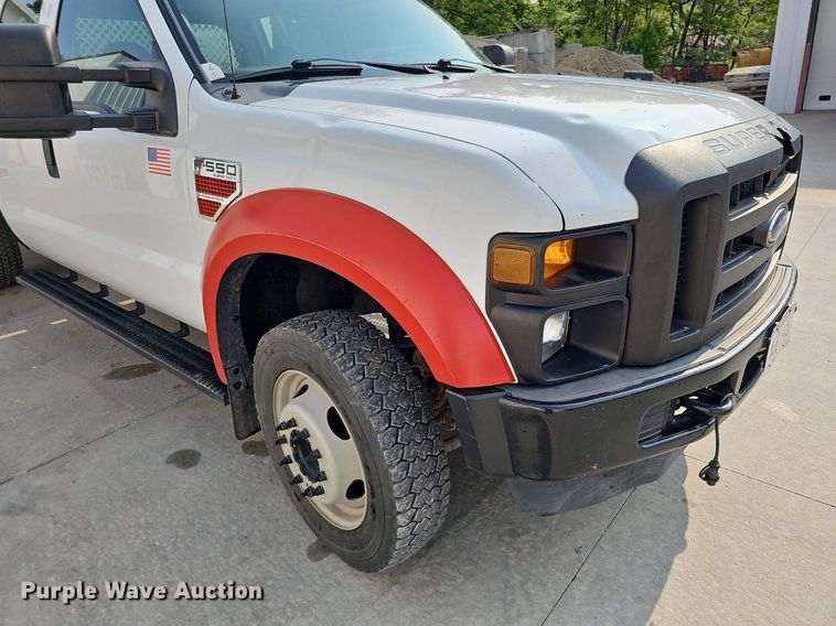 image for item DO4400 2008 Ford F550 Super Duty XL  Crew Cab flatbed truck
