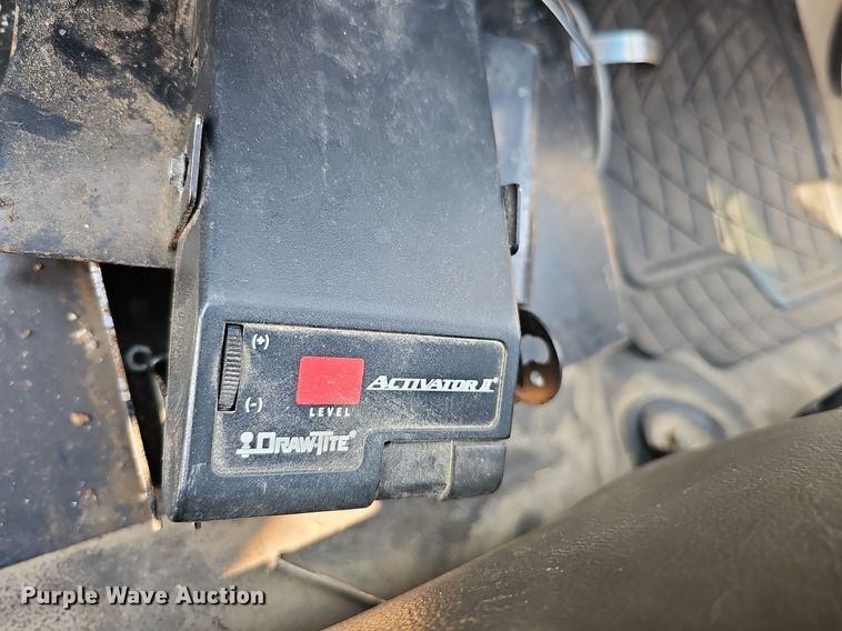 image for item DO4400 2008 Ford F550 Super Duty XL  Crew Cab flatbed truck