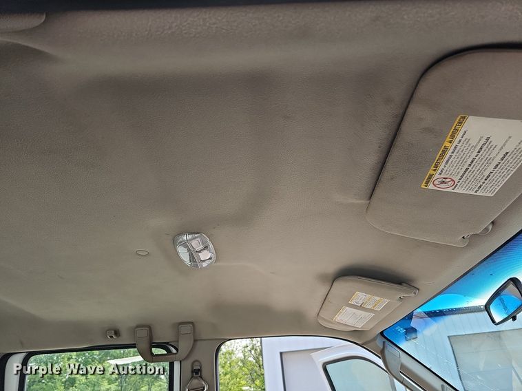 image for item DO4400 2008 Ford F550 Super Duty XL  Crew Cab flatbed truck